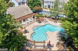 255 Kendemere Pointe, Roswell GA 30075