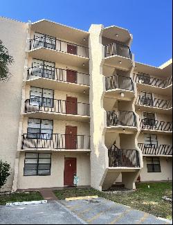 3500 Blue Lake Drive #101, Pompano Beach FL 33064