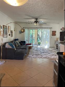 2445 Centergate Dr Unit 205, Miramar FL 33025