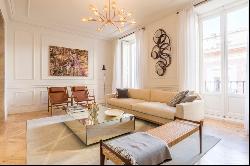 Spectacular exterior flat totally refurbished with balconies in , Madrid 28002