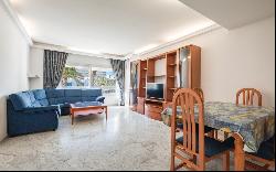 Large apartment in an established beachfront complex in Puerto B, Marbella 29660