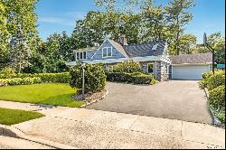 16 Hayloft Lane, Roslyn Heights NY 11577