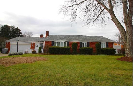 304 Franklin Dr, Peters Twp PA 15241