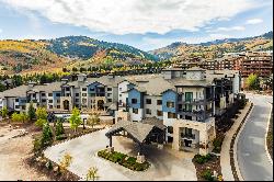 Newly Refreshed 2 Story Ski Condo In The Heart of Canyons Village