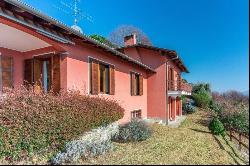 Villa for sale on the hillside of Lesa