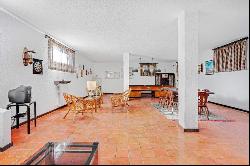 Villa for sale on the hillside of Lesa