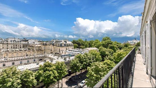 Exceptional duplex apartment.