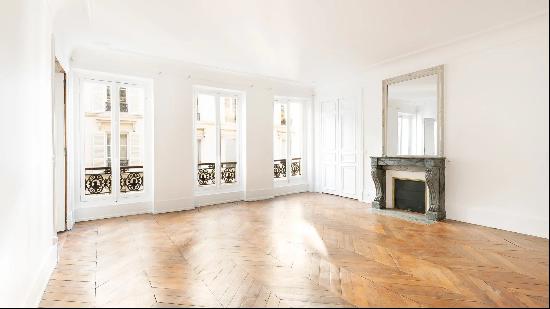 Apartment for sale in Paris, France