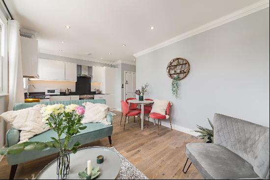 A modern 2 bedroom apartment to rent in Ladbroke Grove W11