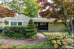 133 Glen Ridge Road, Cranston RI 02920