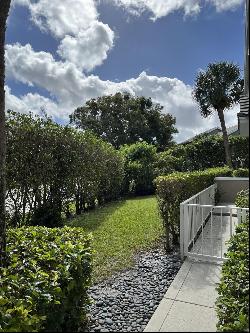 5493 Grand Park Place, Boca Raton FL 33486