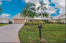 718 SE Essex Drive, Port Saint Lucie FL 34984