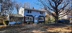 25 Lower Hilltop Road, Yardley PA 19067