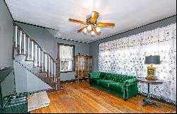 14 Astor Place, Williston Park NY 11596