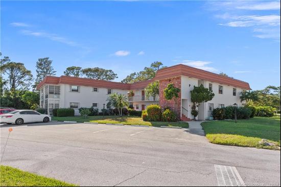 2600 SE Ocean Boulevard Unit P8, Stuart FL 34996