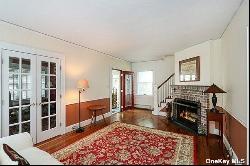 18 Knoll Place, Glen Cove NY 11542