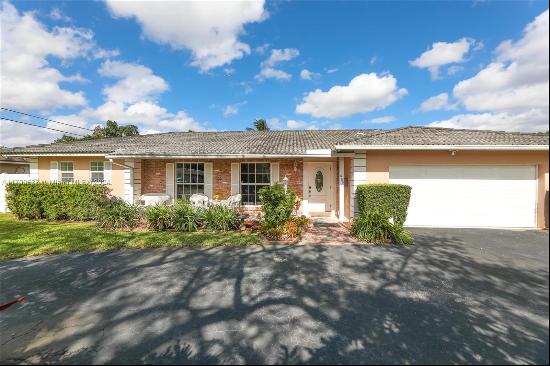 6851 NW 6th Ct, Plantation FL 33317