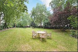 Kensington Gardens Square, Bayswater, London, Bayswater W24BB