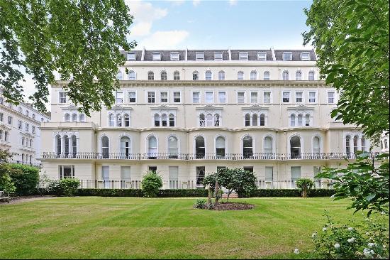 Kensington Gardens Square, Bayswater, London, Bayswater W24BB