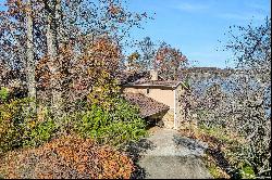 35 Harbor VIew Cir, Penhook VA 24137