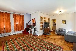 49 Trafalgar Square, Lynbrook NY 11563