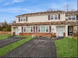 10 Coll Hollow Rd, Poughkeepsie NY 12601