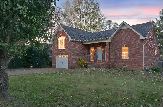 118 Seminole Ln, White House, TN, 37188