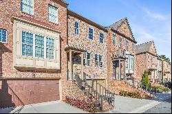 Wonderful Townhome in a Secure Community in a Central Marietta Location