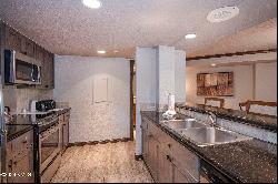 210 Offerson Road Unit 212-Week 51, Beaver Creek CO 81620