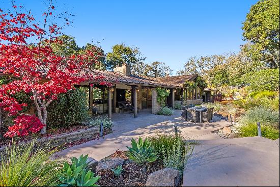 Prime Location on a Tranquil Cul-de-Sac in Central Portola Valley