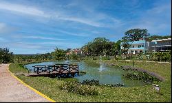 Exclusive Lot in Aqua Village Condominium