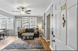 Charming End Unit Condo Across from Piedmont Park