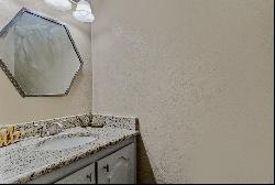 Townhome living with lake access, Close to Dallas!!!