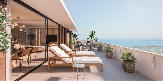 Contemporary penthouse in an off-plan complex with sea views in , Benalmádena 29630