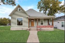 1305 E Peach Street, Fort Worth TX 76102