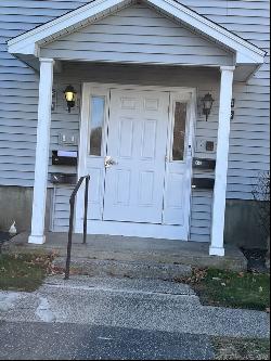 141 Carriage Path S #141, Milford CT 06460