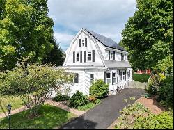 208 Hunnewell Street, Needham MA 02494