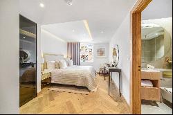 Sherlock Mews, London, London W1U6TL