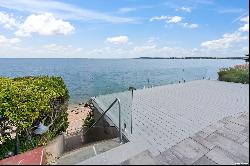 15 Oak Point Drive N, Oyster Bay NY 11709