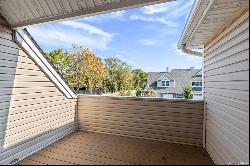 35 Steven Circle #35, Dix Hills NY 11746