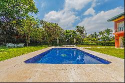 Exclusive mansion with expansive social areas and green views in Cidade Jardim