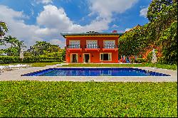 Exclusive mansion with expansive social areas and green views in Cidade Jardim