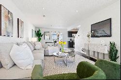 Experience Modern Living In This Stunning, Fully Refreshed Family Home