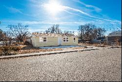 Cozy & Inviting Ranch-Style Home In the Sought-After Rees Neighborhood