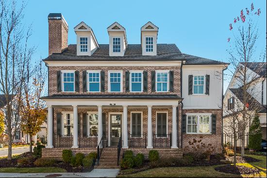 Beautiful Home in Sought-after East of Main in Downtown Alpharetta