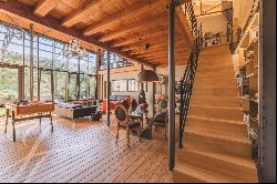 Industrial Loft with Contemporary Luxury - 272 sqm - 3/4-Car Garage - Garden - John Taylor