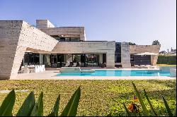 Exclusive designer villa in Simon Verde