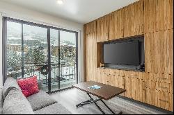 Immaculate Yotel Unit With Mountain View