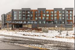 Immaculate Yotel Unit With Mountain View