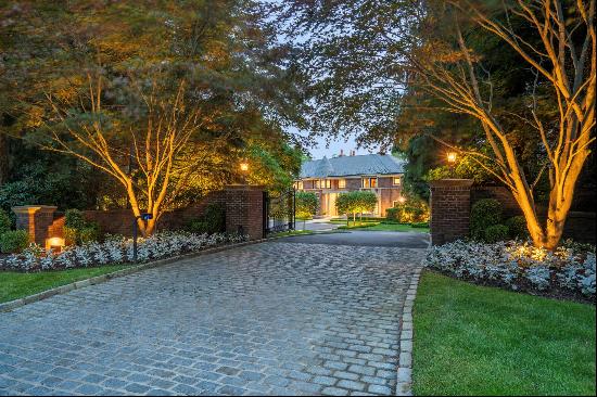 OLD WESTBURY | STONE ARCHES. Immaculate custom-built Brick Estate in the Heart of Old West